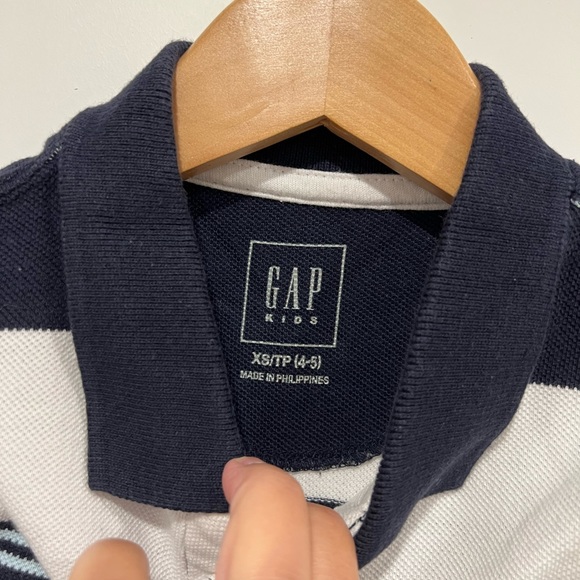 Gap Kids, boy’s Polo, - Picture 2 of 7